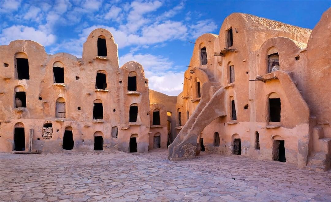 Architecture troglodyte de Matmata et paysages de Tataouine